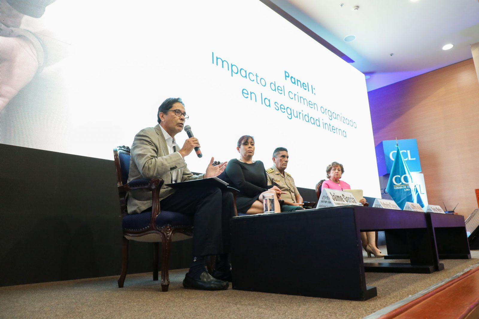 VI-Foro-Internacional-de-Seguridad-Ciudadana-y-Empresarial-(33)