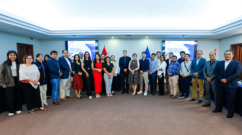 Del laboratorio al mercado: CCL presenta 10 investigaciones con potencial empresarial