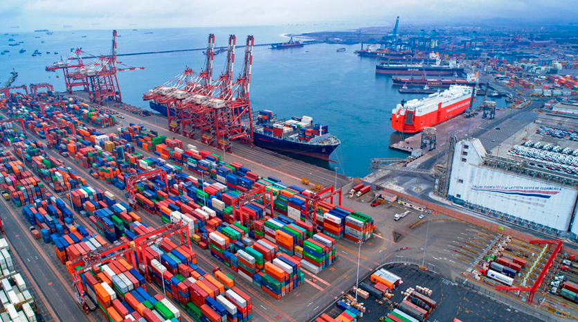 CCL: puerto de Chancay podría movilizar más de 422 000 TEU en 2026, un crecimiento de 82,5 %